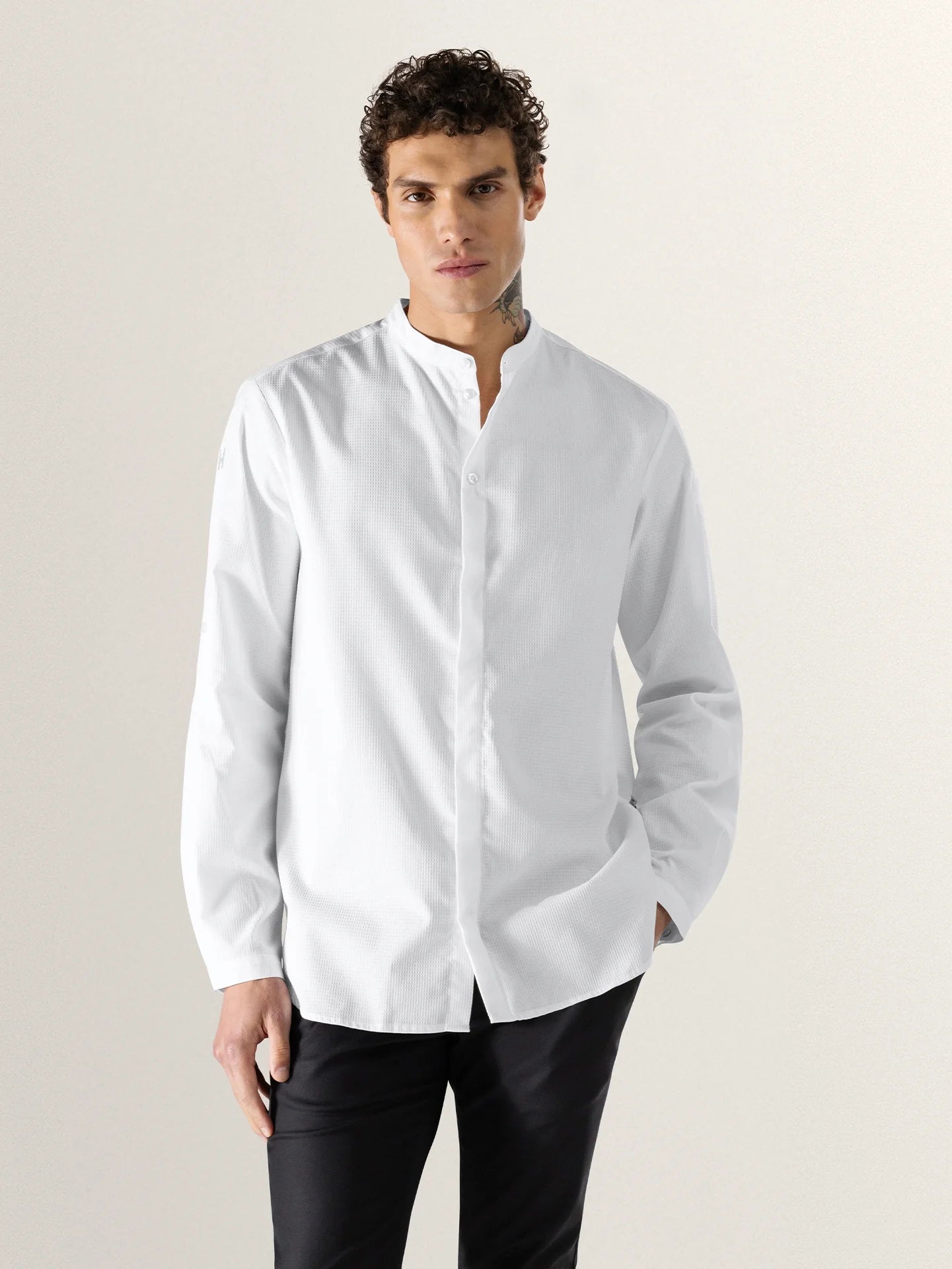 Le Chavi White