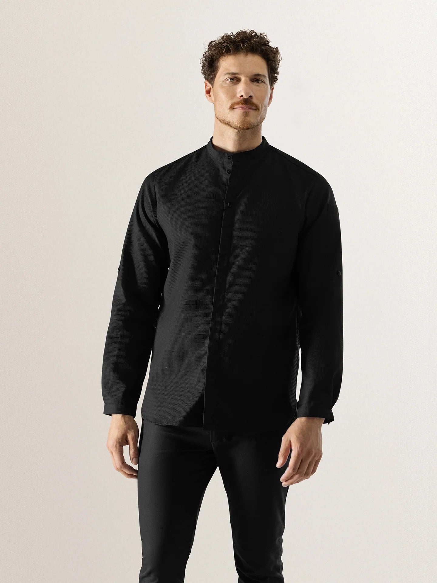 Le Chavi Black