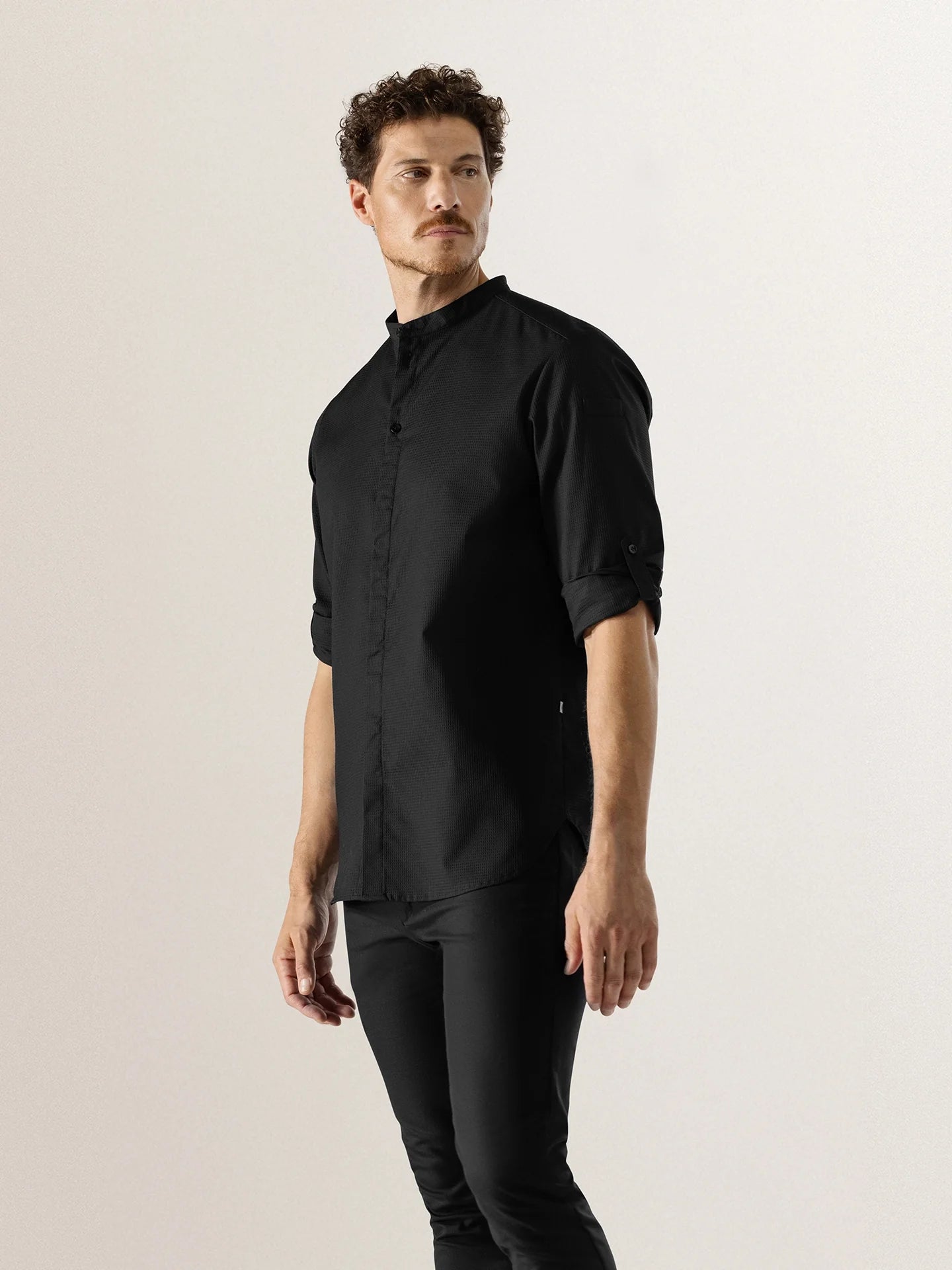 Le Chavi Black