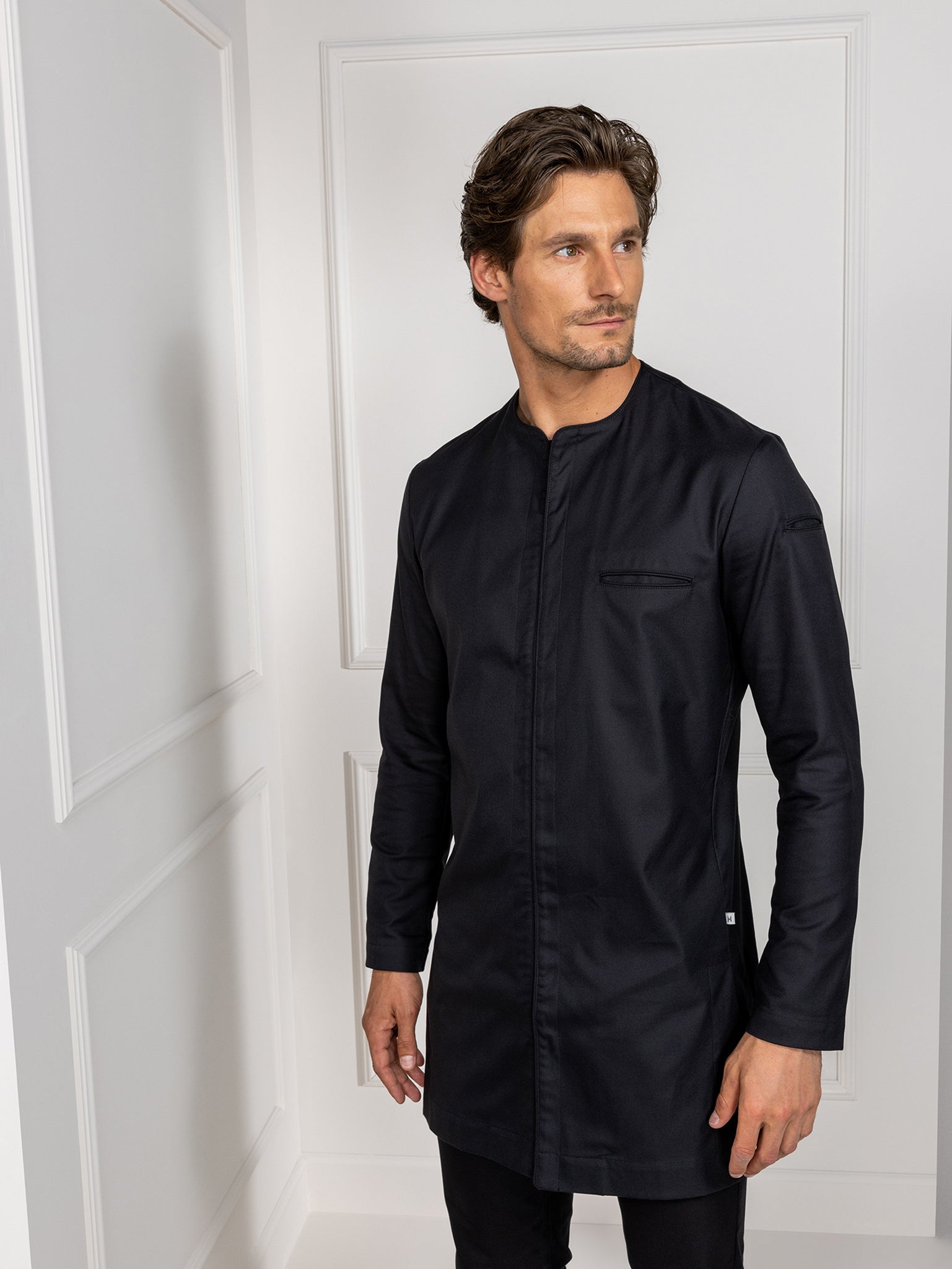 Le Jasper Black