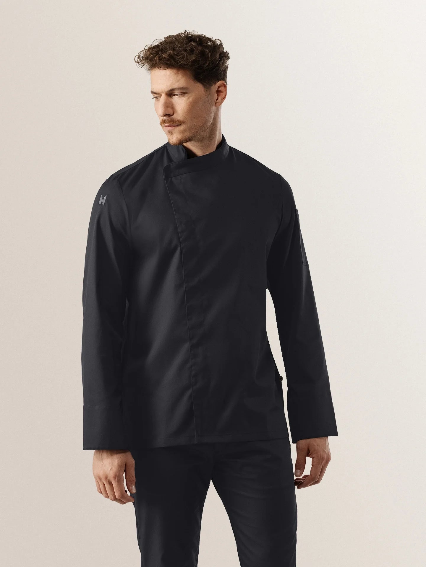 Le Arnoux Black