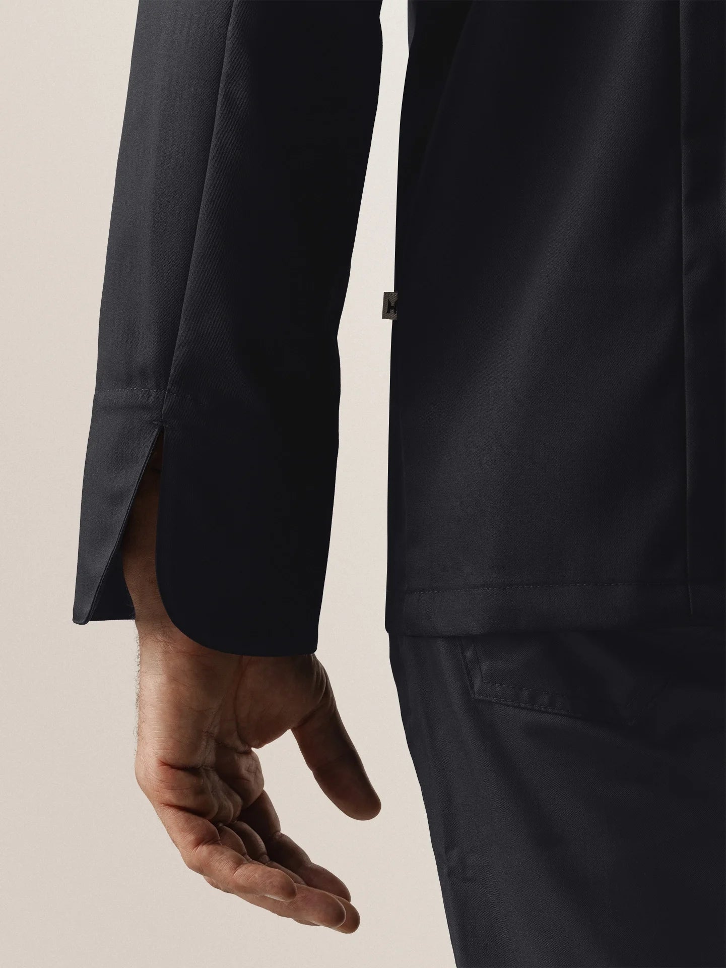 Le Arnoux Black