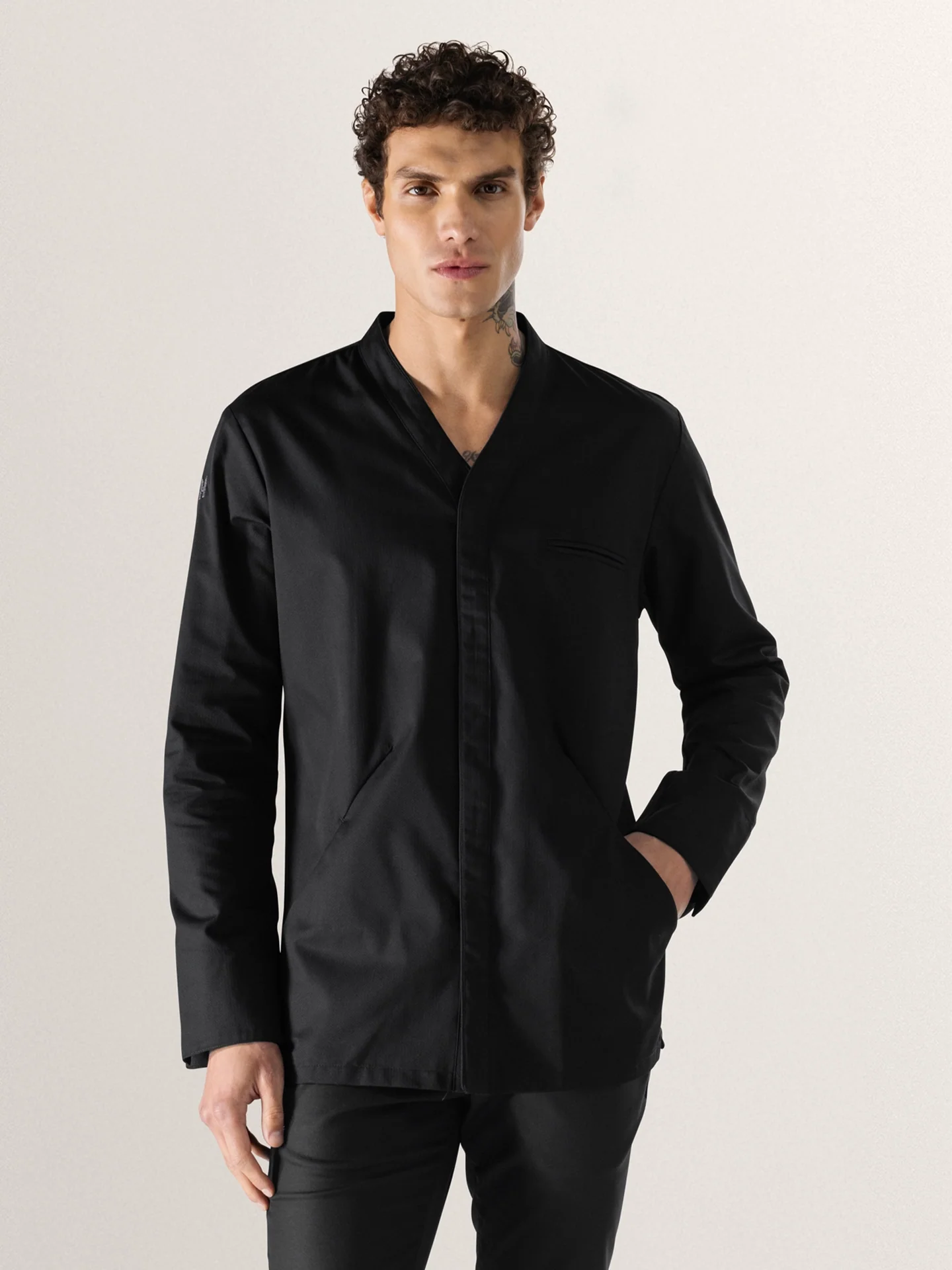Le Andreas Black
