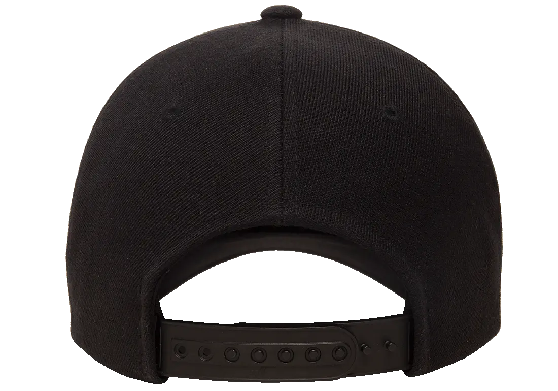 Flexfit YP Classics® 5-panel premium curved visor snapback cap