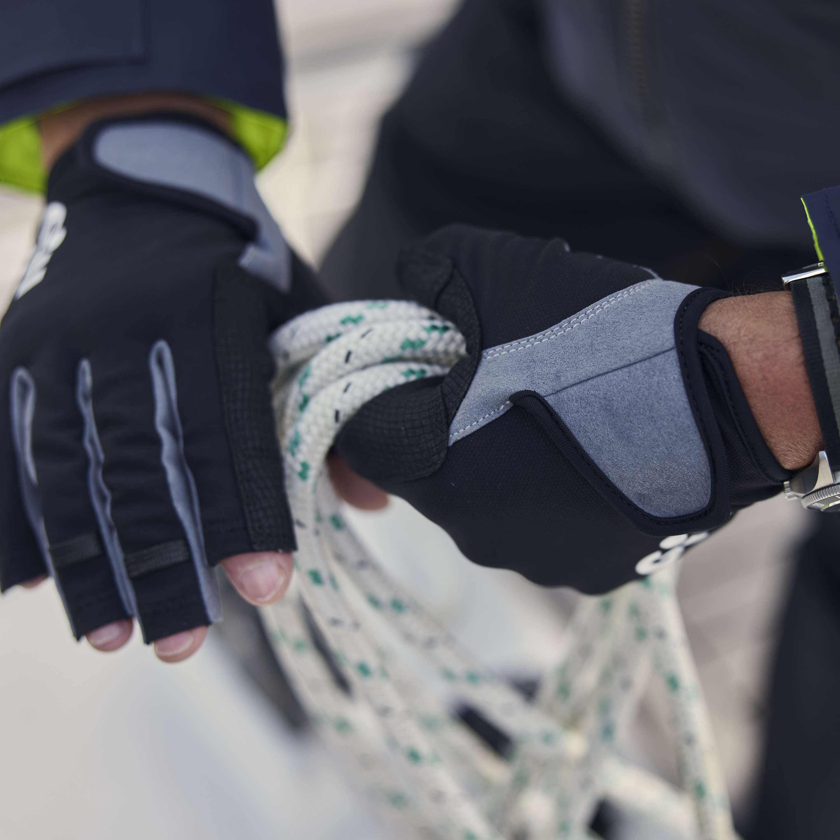 Gill Deckhand Short-Finger Sailing Gloves
