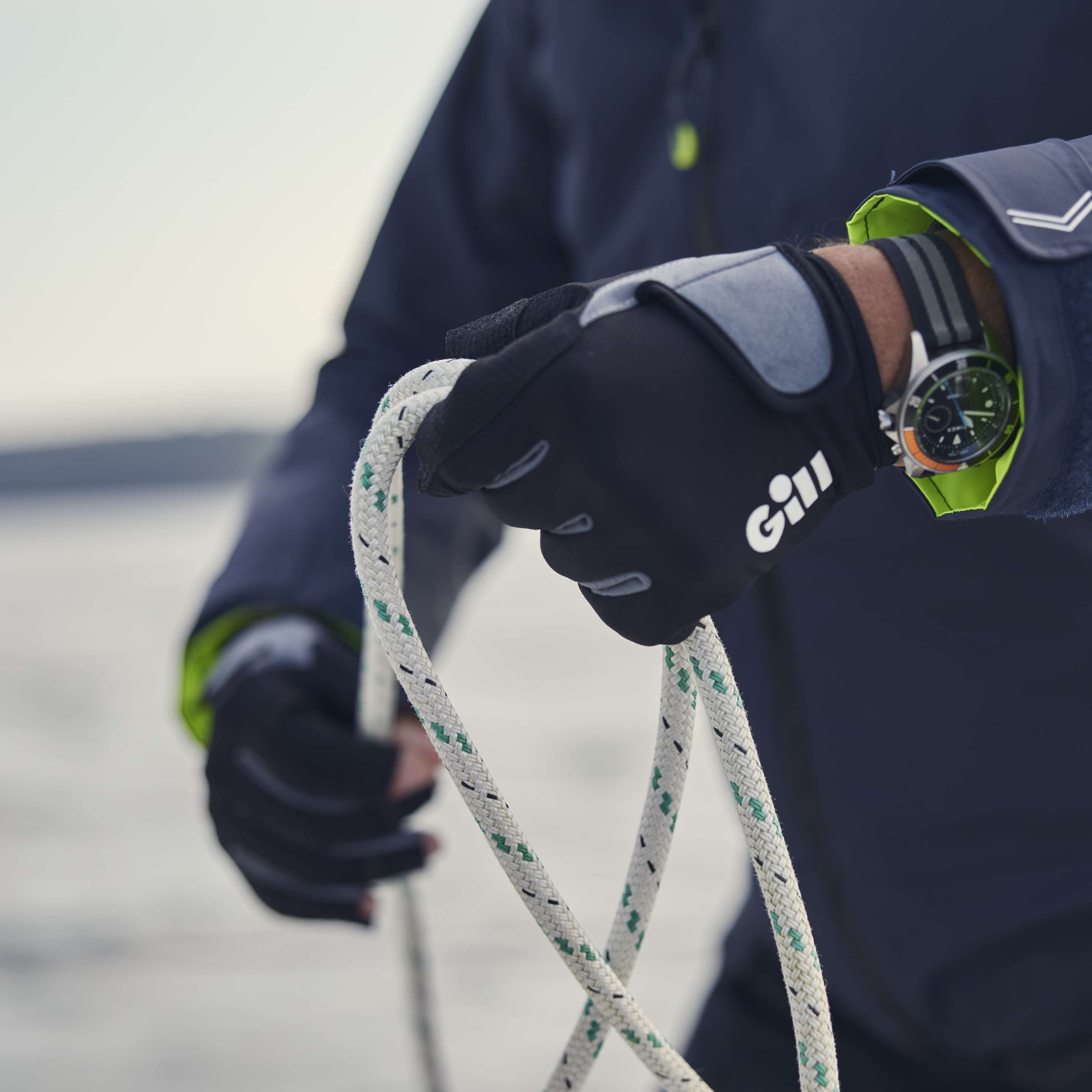 Gill Deckhand Short-Finger Sailing Gloves
