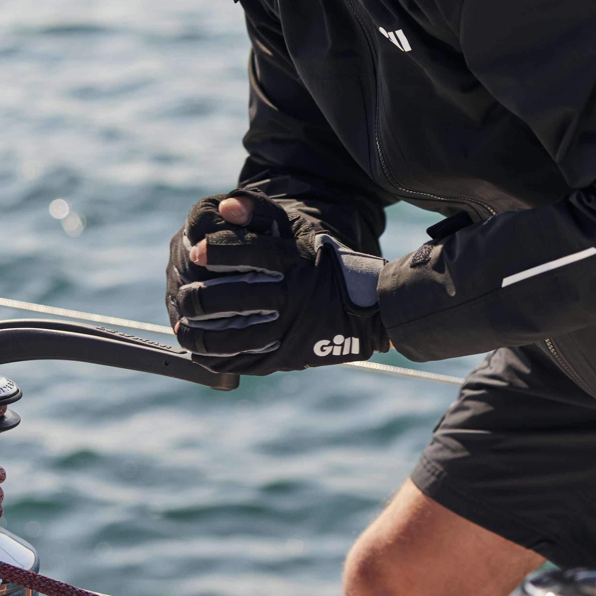 Gill Deckhand Short-Finger Sailing Gloves