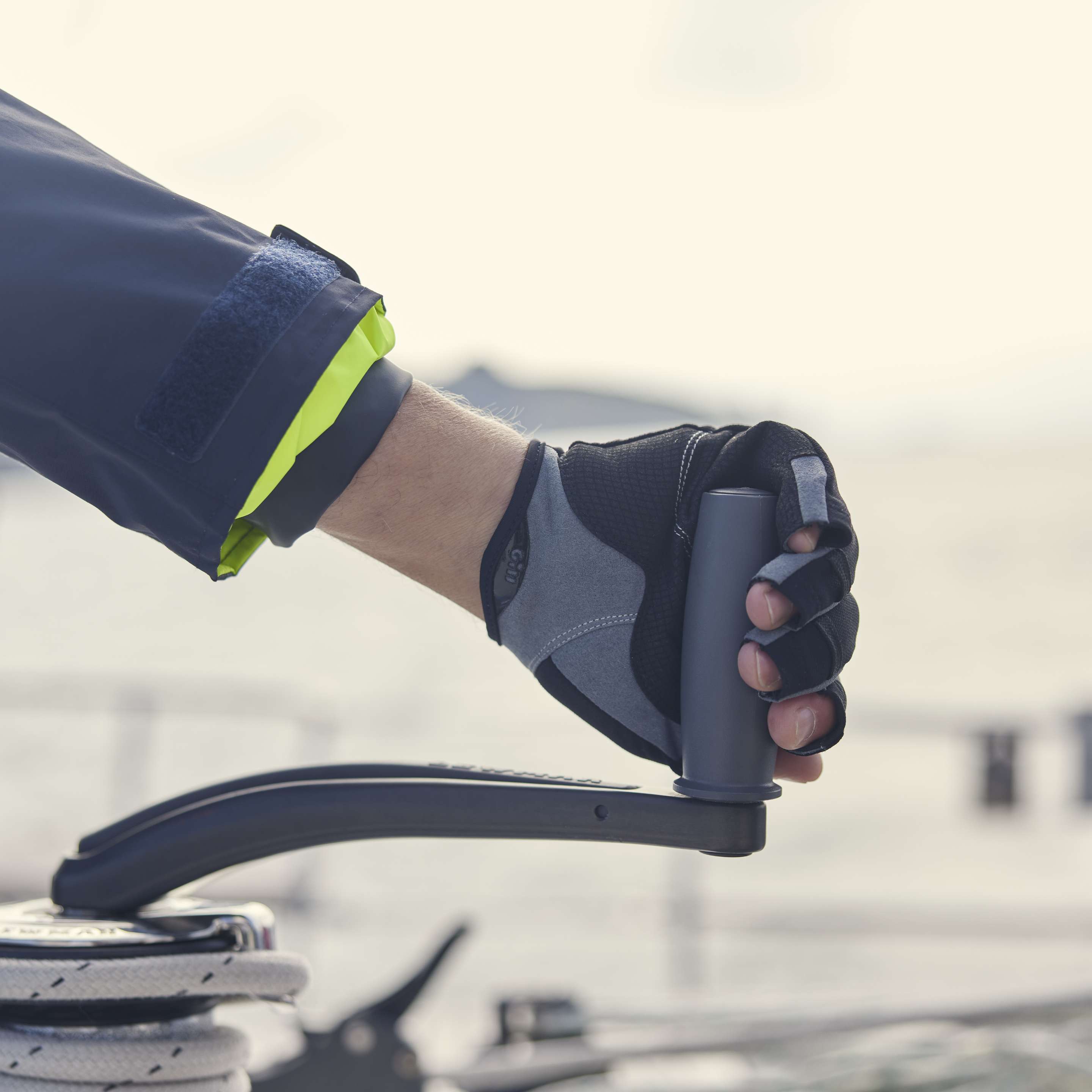 Gill Deckhand Short-Finger Sailing Gloves