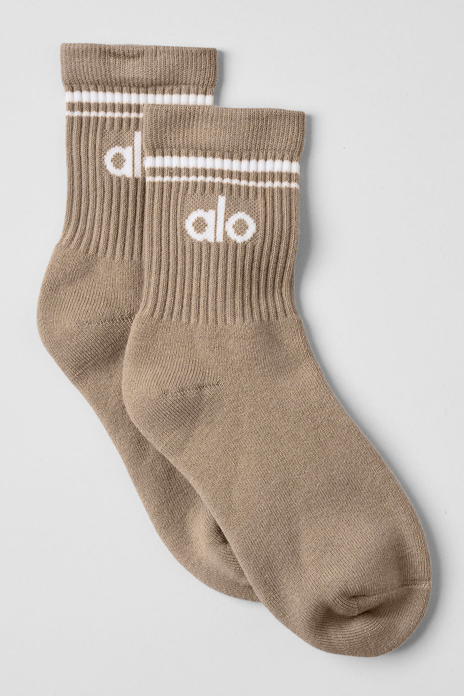 Alo Unisex Half-Crew Throwback Sock