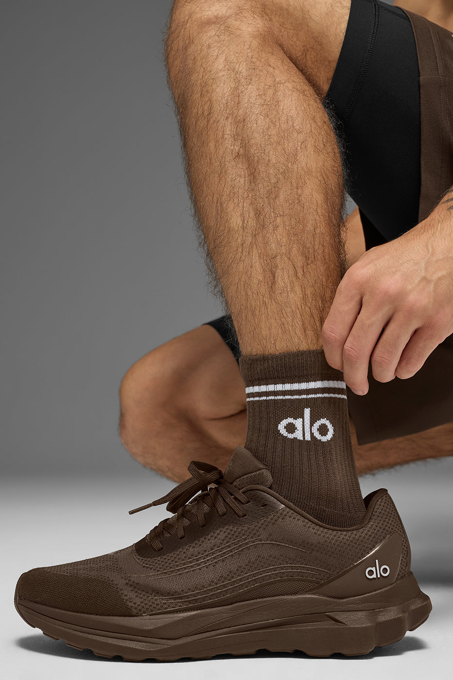Alo Unisex Half-Crew Throwback Sock