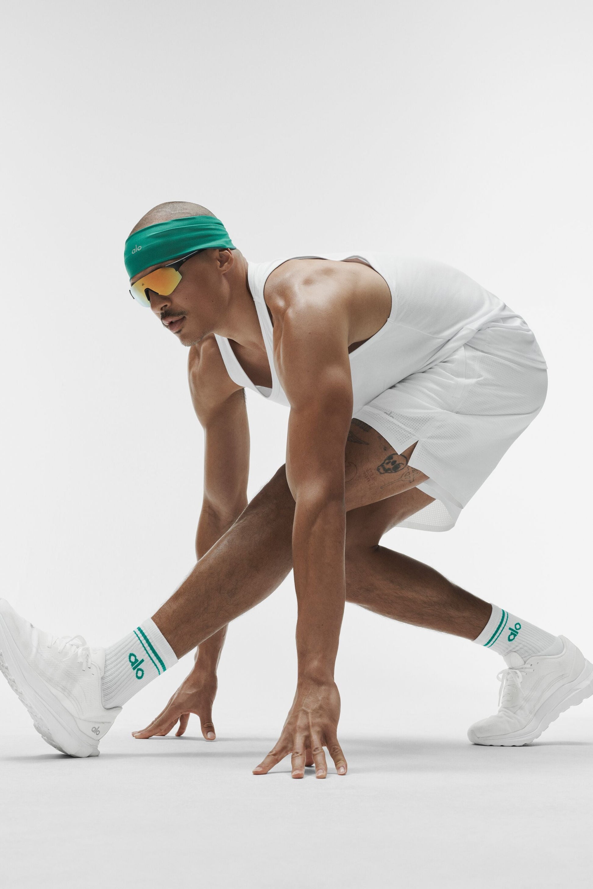 Alo Unisex Half-Crew Throwback Sock