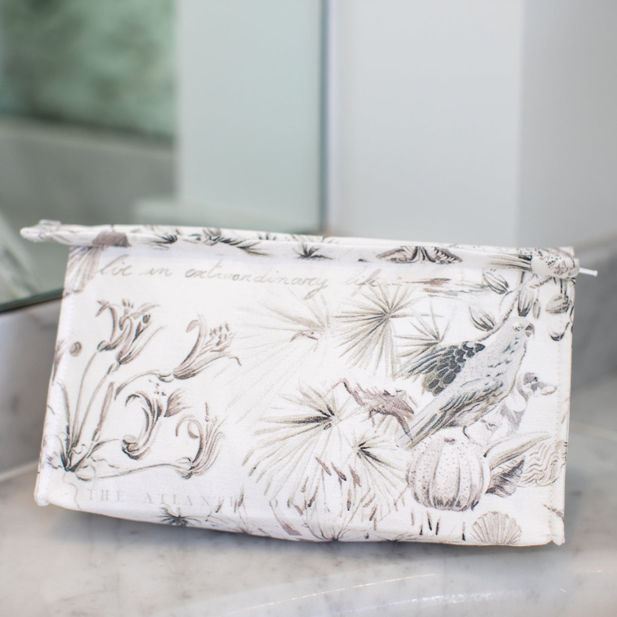Heirlooms Warm Harbour Wash Bag