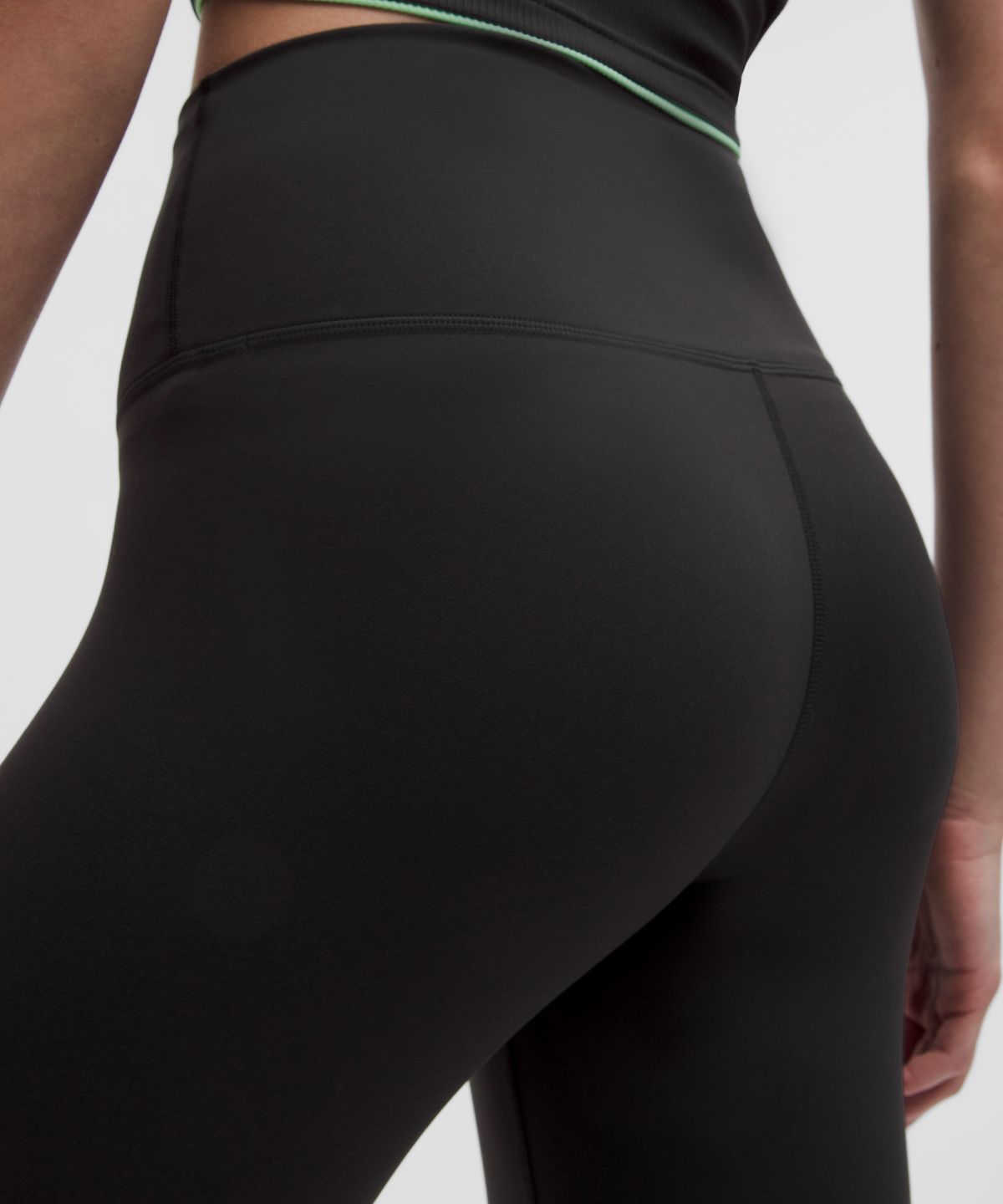Lululemon Wunder Train High-Rise Tight 28"