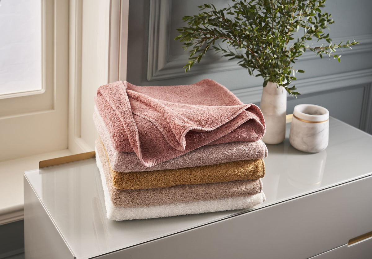 Heirlooms Ultimate Mid Loop Towel