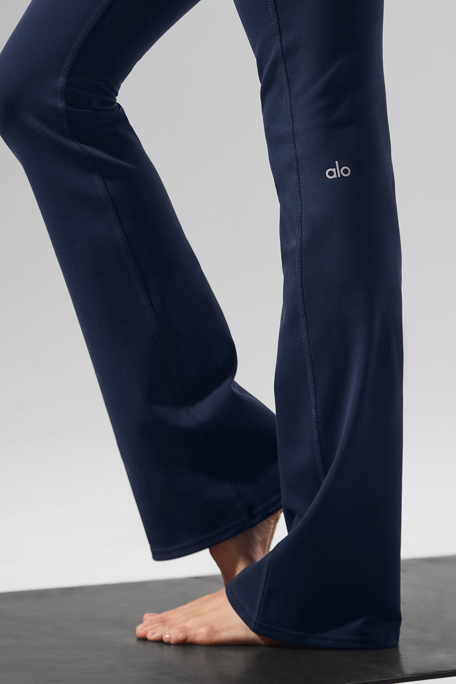 Alo Airbrush High-Waist Bootcut Legging