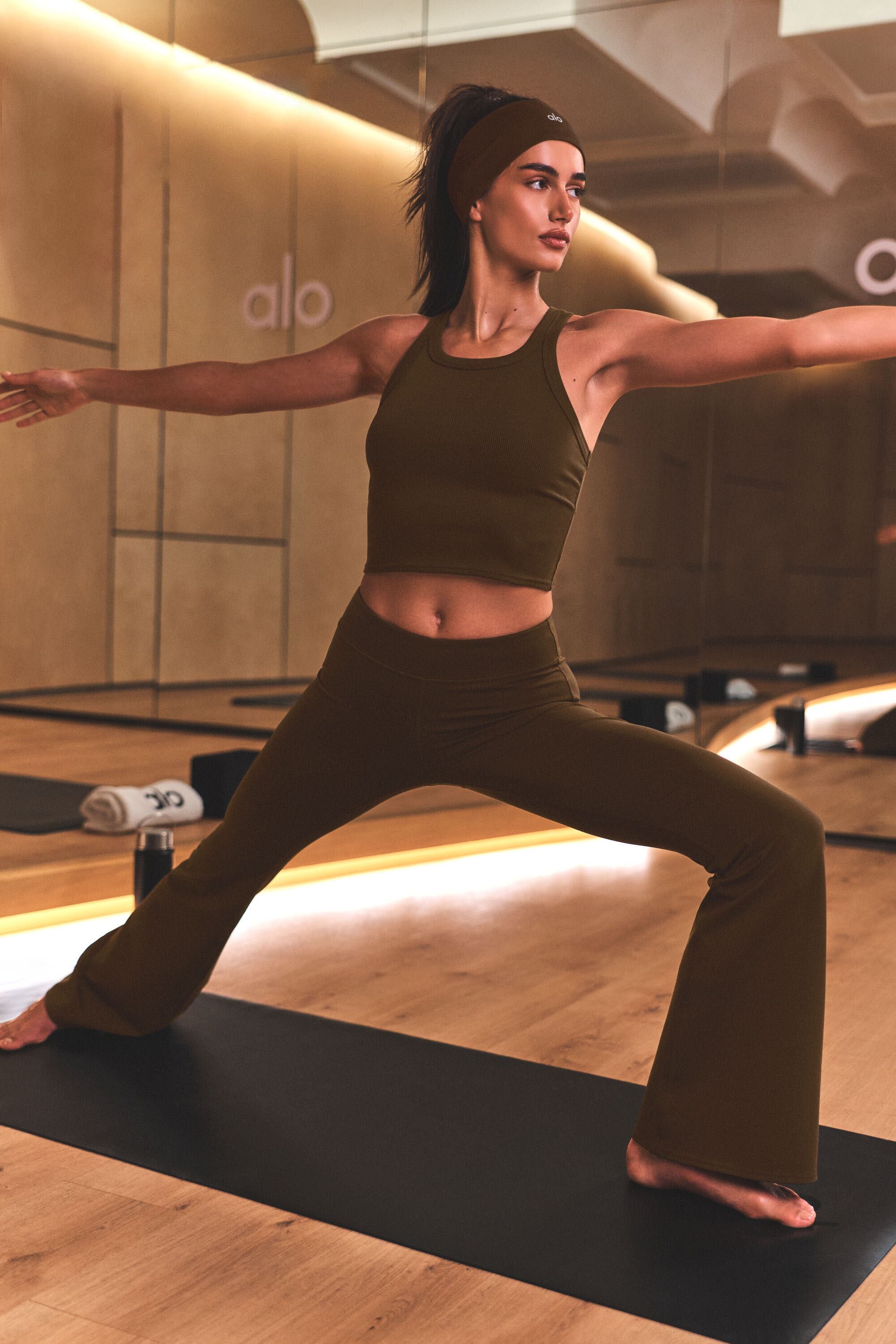 Alo Airbrush Low-Rise Bootcut Legging