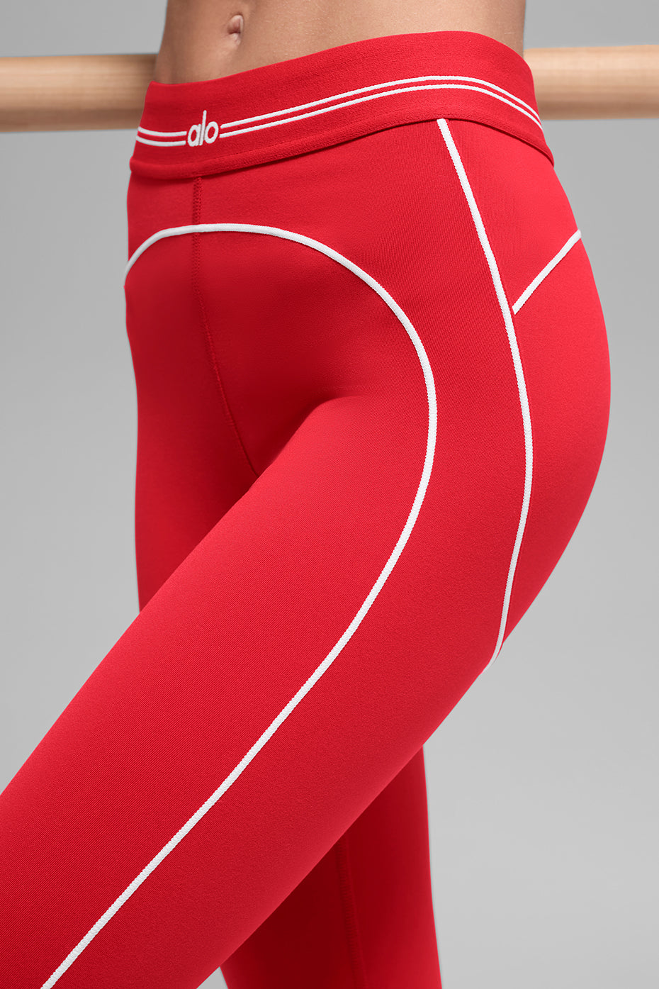 Alo Airbrush High-Waist Heart Throb Legging