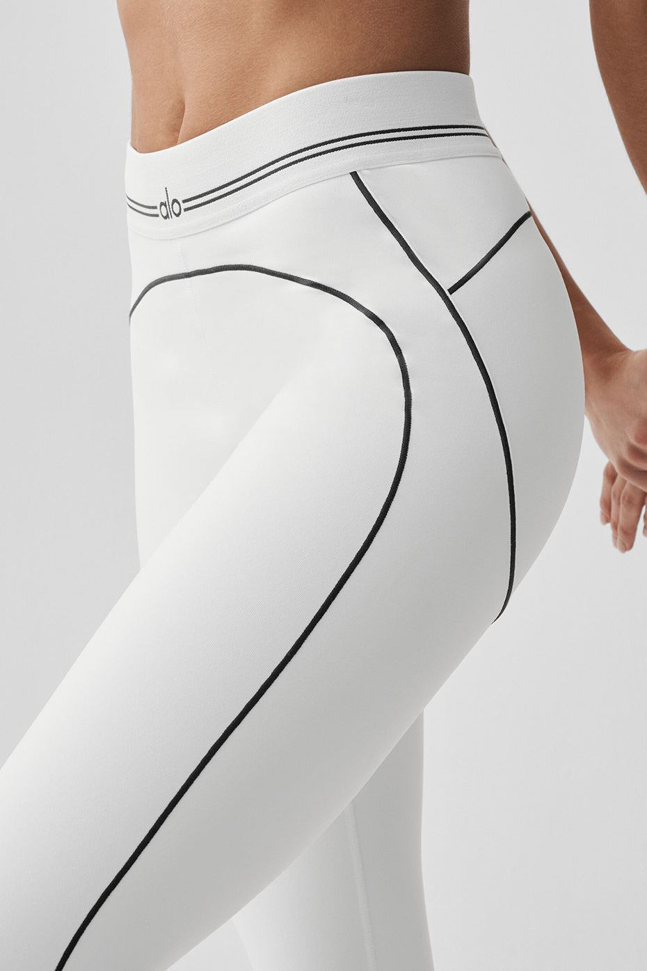 Alo Airbrush High-Waist 7/8 Heart Throb Legging