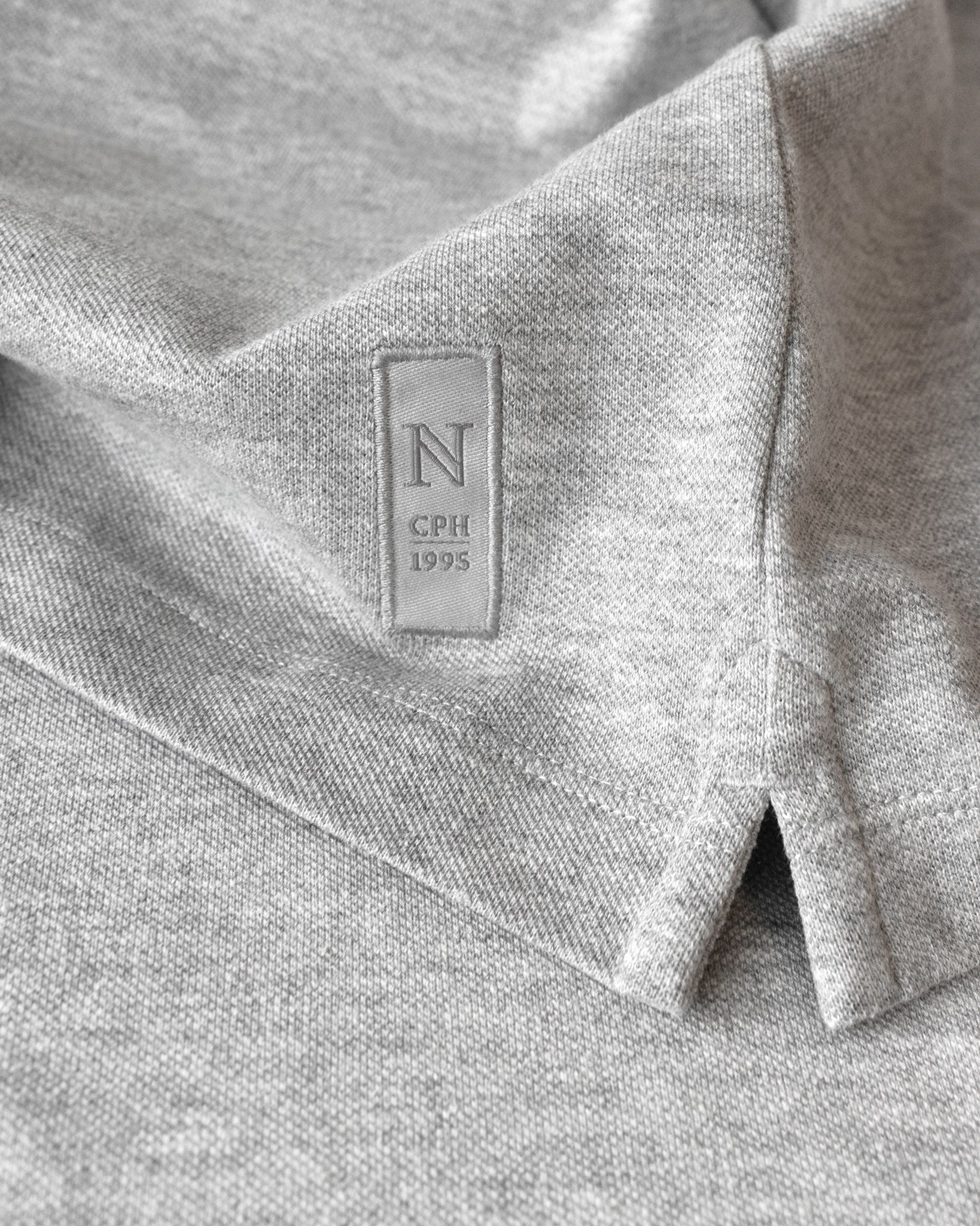 Nimbus Harvard V-Neck Women